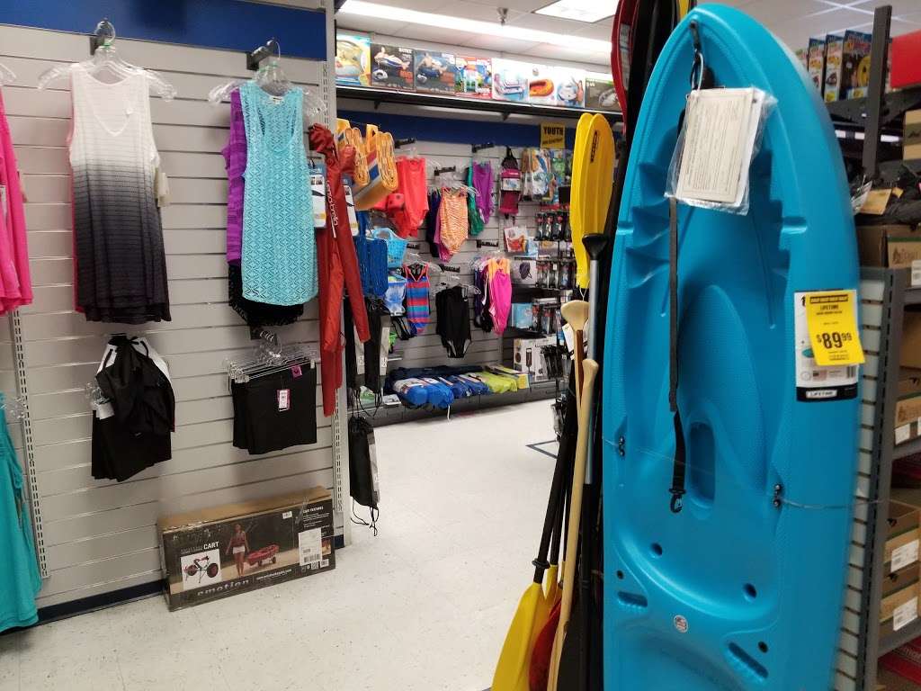 Big 5 Sporting Goods | 568 W Main St, Santa Paula, CA 93060, USA | Phone: (805) 933-2300