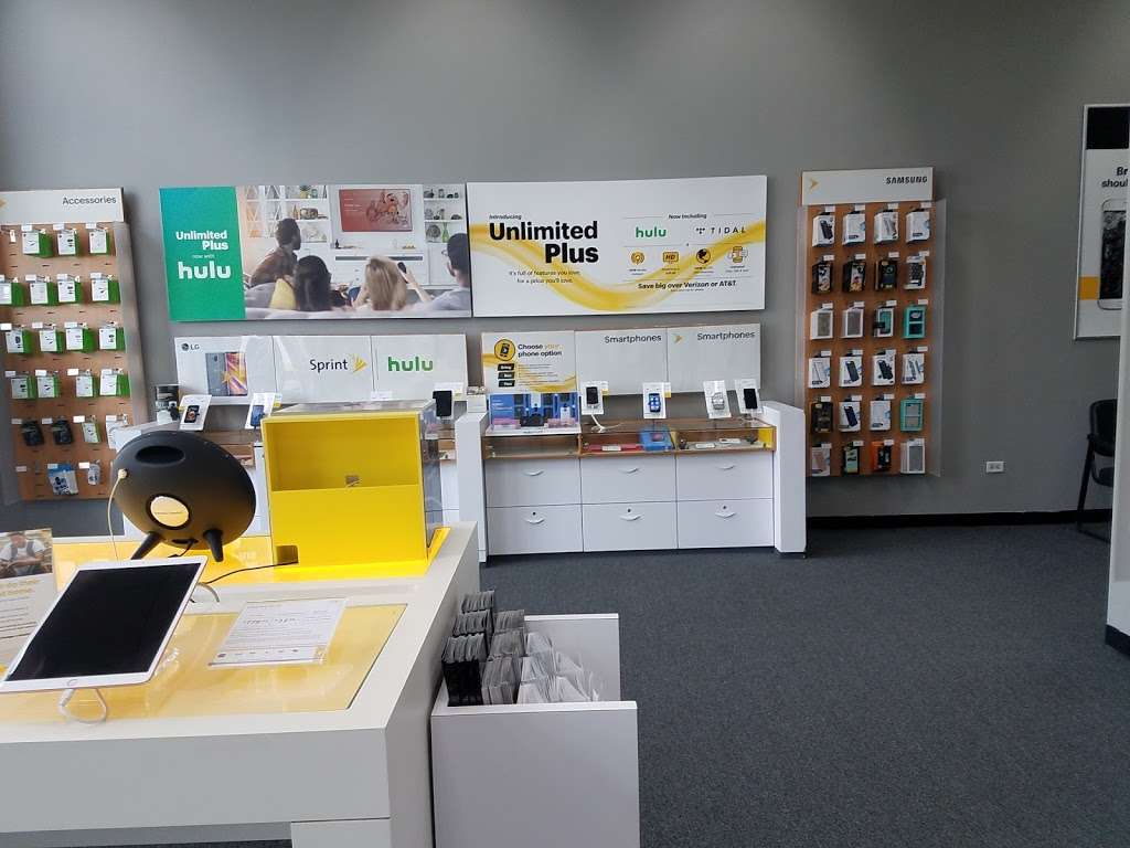 Sprint Store | 623 E Boughton Rd #100, Bolingbrook, IL 60440 | Phone: (630) 312-8631