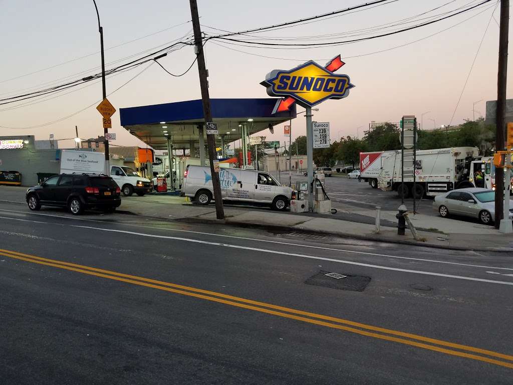 Dunkin Donuts | 880 Garrison Ave, Sunoco Gas Station, Tiffany St, Bronx, NY 10474, USA