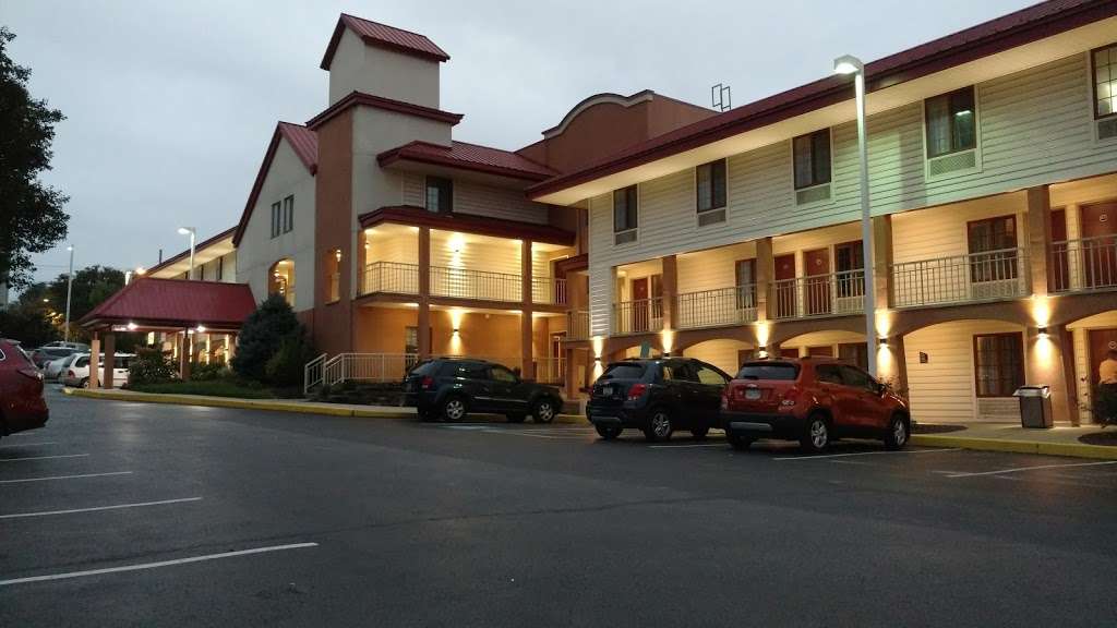 Red Roof Inn Lancaster | 2307 Lincoln Hwy E, Lancaster, PA 17602, USA | Phone: (717) 299-9700