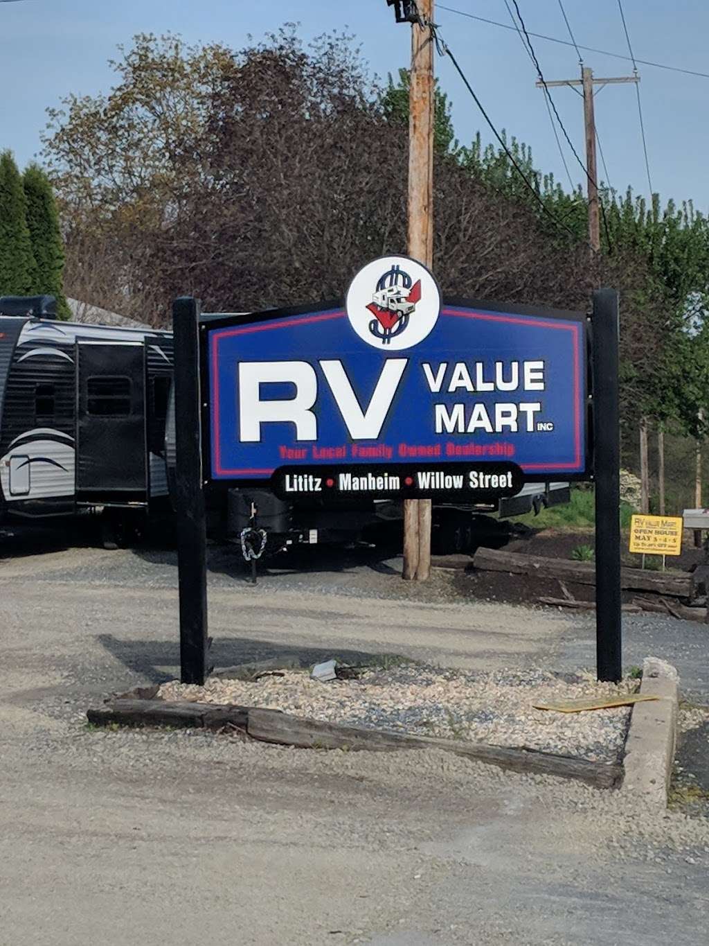 RV Value Mart Inc | 647 E 28th Division Hwy, Lititz, PA 17543, USA | Phone: (717) 664-0448