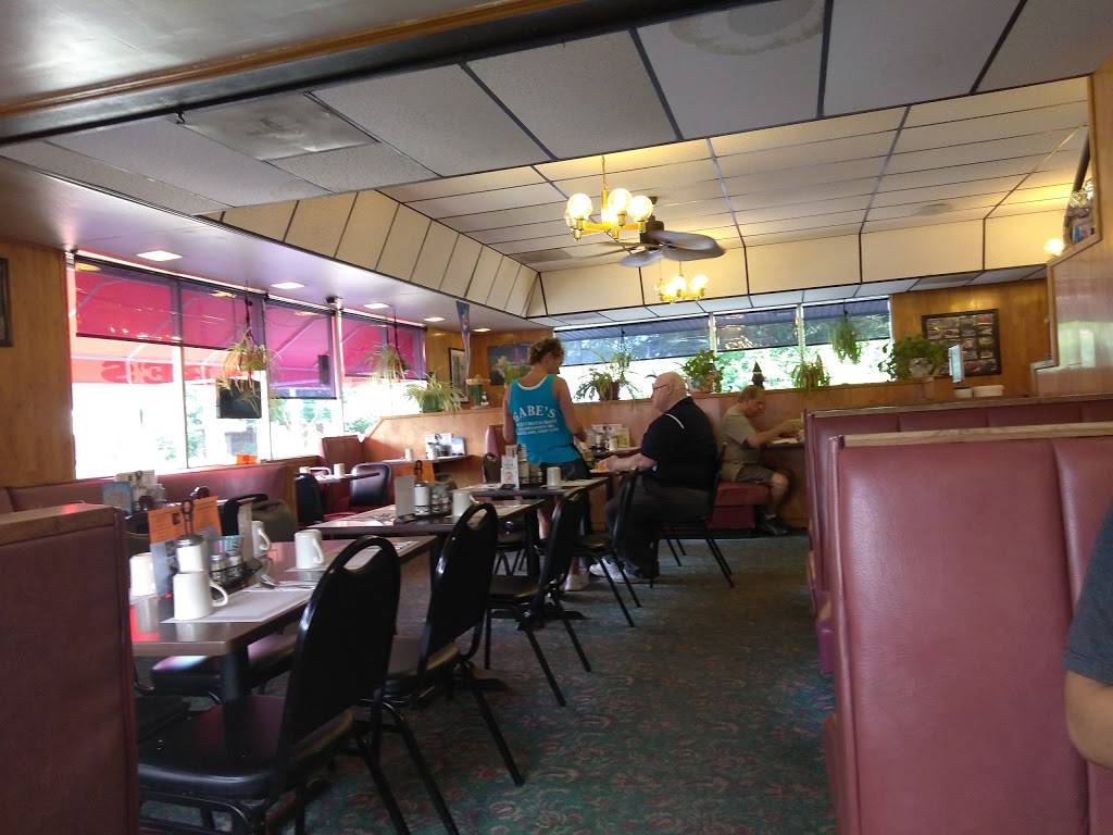 Gabes Family Restaurant | 2044 Broadview Rd, Cleveland, OH 44109, USA | Phone: (216) 741-4466