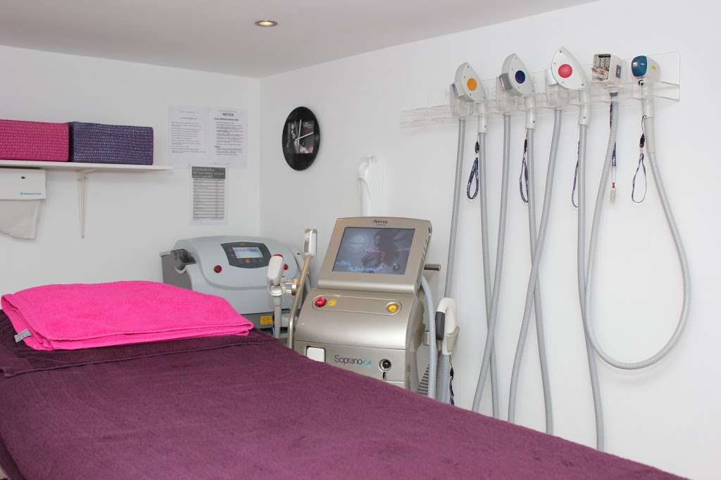 The Cindy Knight Clinic | 174 Tonbridge Rd, Hildenborough, Tonbridge TN11 9HP, UK | Phone: 01732 832004