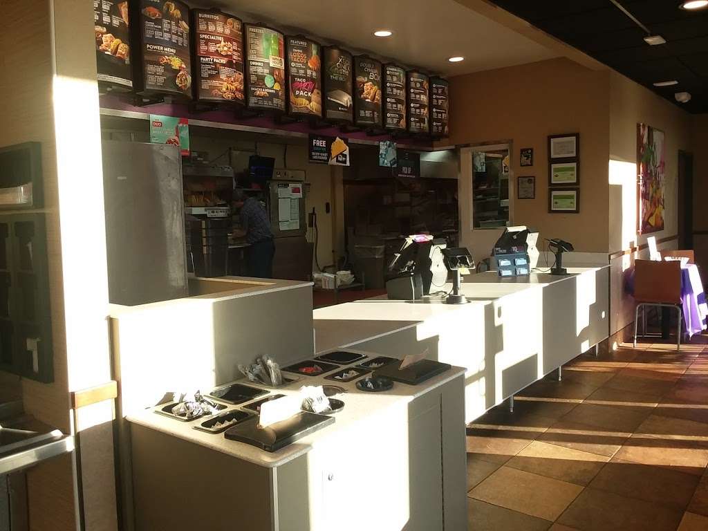 Taco Bell | 925 E Jefferson St, Tipton, IN 46072, USA | Phone: (765) 675-6632