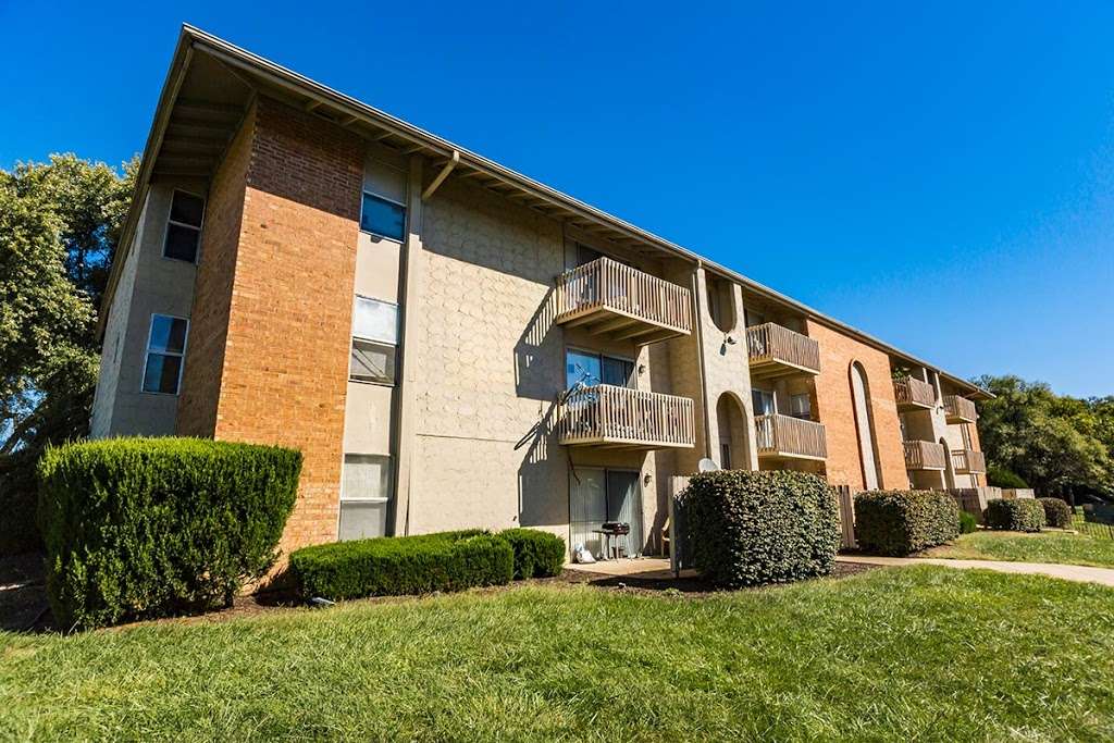 Shadow Creek Apartments | 5417 E 96th Pl, Kansas City, MO 64137 | Phone: (816) 656-2657