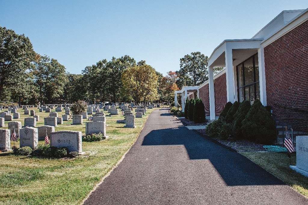 Holy Rood Cemetery | 61 Whippany Rd, Morristown, NJ 07960, USA | Phone: (973) 539-7501