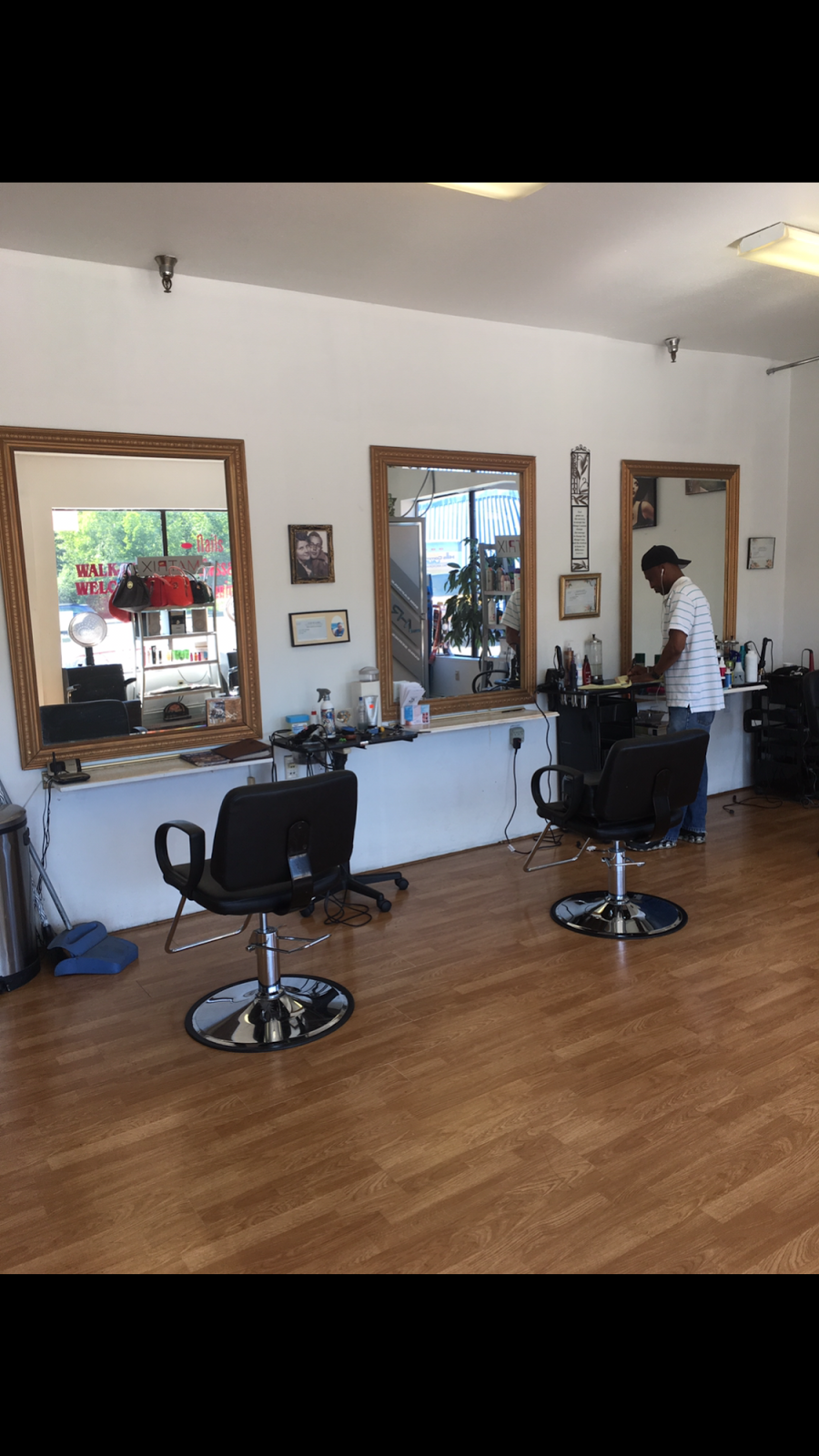 Tres Chic Salon | 6634 Lake Otis Pkwy # E, Anchorage, AK 99507, USA | Phone: (907) 522-2155