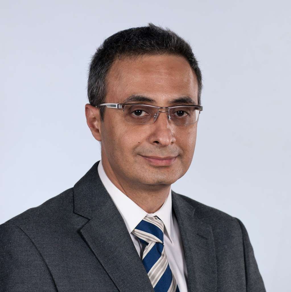 Mr Tamer Sherief, Spinal Surgeon, Hertfordshire | Hertfordshire Orthopaedic Centre, 3 Hatfield Ave, Hatfield AL10 9UA, UK | Phone: 01462 452888