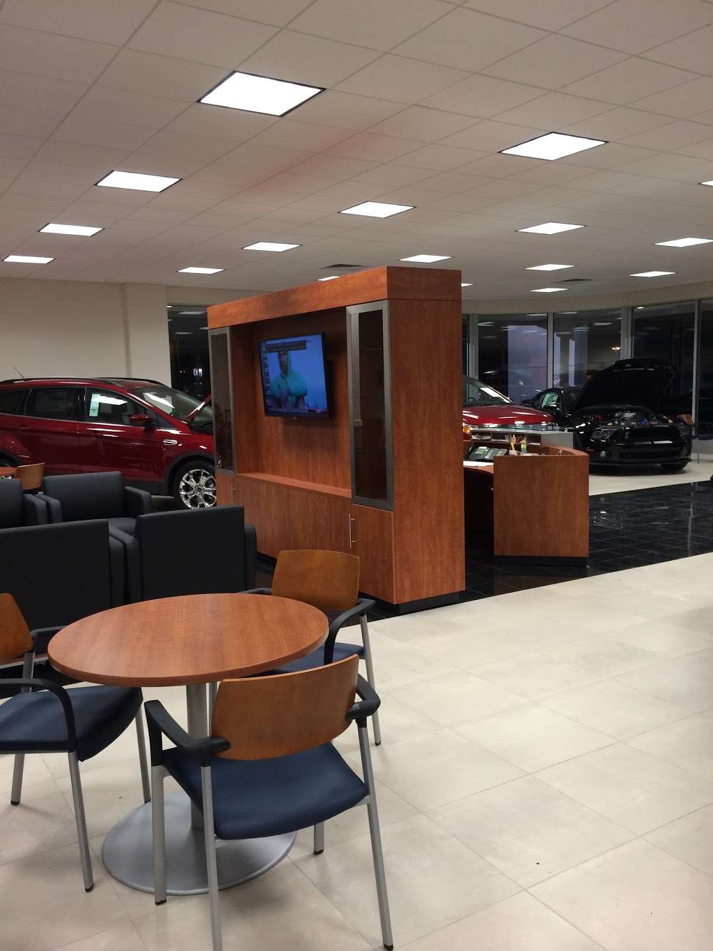 Maplecrest Ford Lincoln of Union | 2800 Springfield Ave, Vauxhall, NJ 07088 | Phone: (908) 964-7700