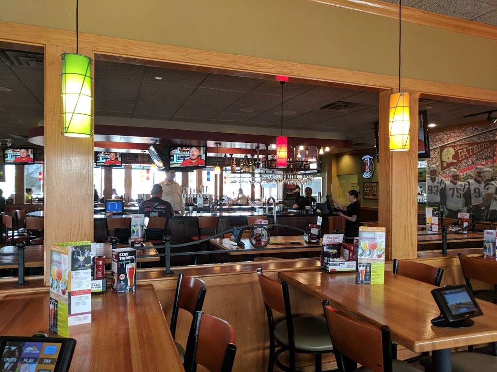 Applebees Grill + Bar | 14 Manchester Rd, Derry, NH 03038, USA | Phone: (603) 432-5600