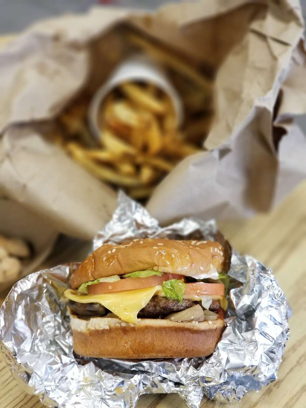 Five Guys | 1715 Post Oak Blvd, Houston, TX 77056, USA | Phone: (713) 960-1525