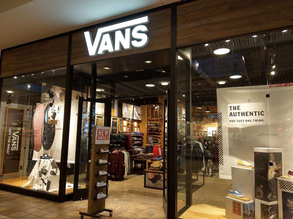 vans store in castleton square mall