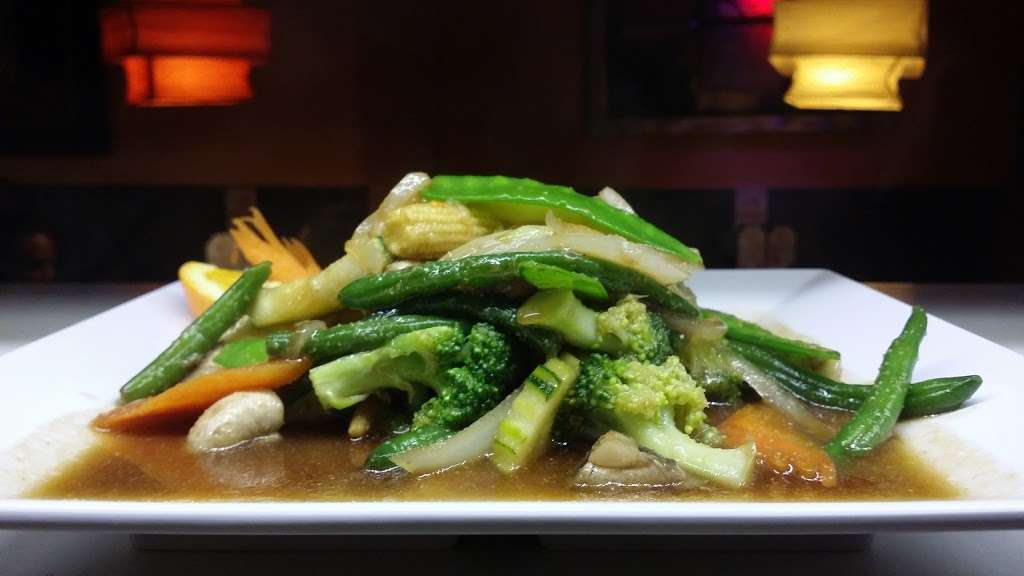 Thai Hana Restaurant & Sushi Bar | 6729 Colonnade Ave # 105, Melbourne, FL 32940, USA | Phone: (321) 636-3363