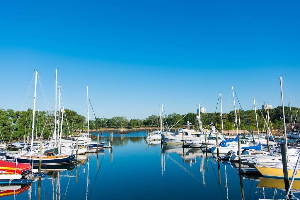 Yacht Haven Marina | A Safe Harbor Marina | 181 Harbor Dr, Stamford, CT 06902 | Phone: (203) 359-4500