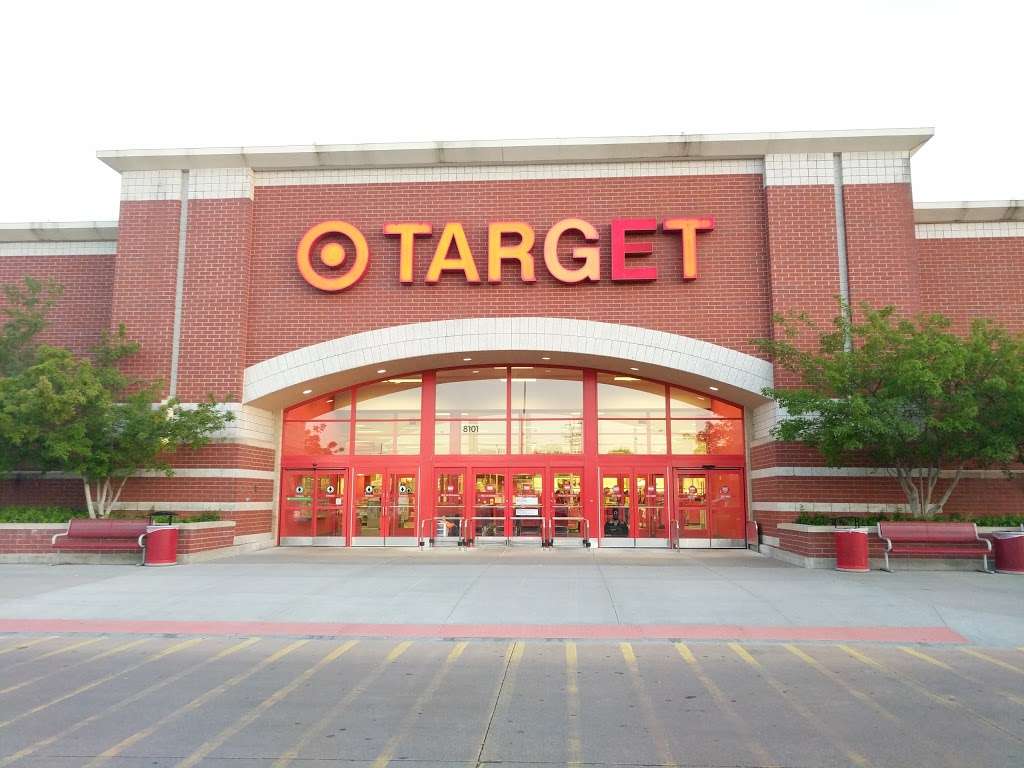 Target | 8101 151st St, Overland Park, KS 66223, USA | Phone: (913) 905-0419