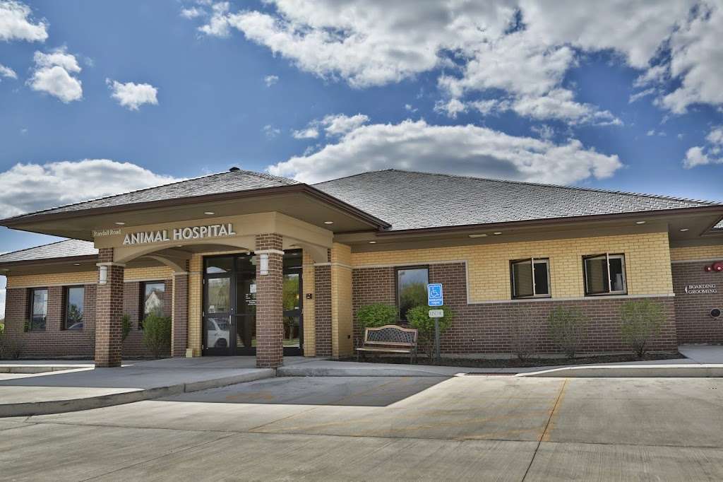 Randall Road Animal Hospital | 1580 Carlemont Dr, Crystal Lake, IL 60014, USA | Phone: (815) 788-7200