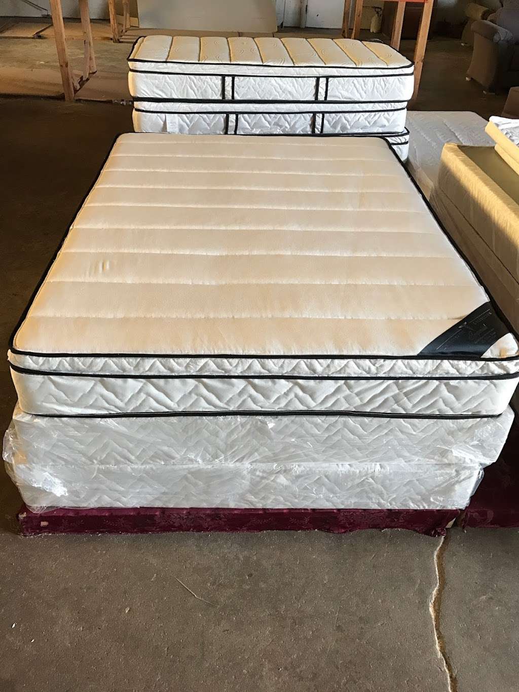 Ultimate Comfort Mattress Mfg. Made in USA | 1934, 8510 S Loop E Fwy, Houston, TX 77017, USA | Phone: (832) 771-2844