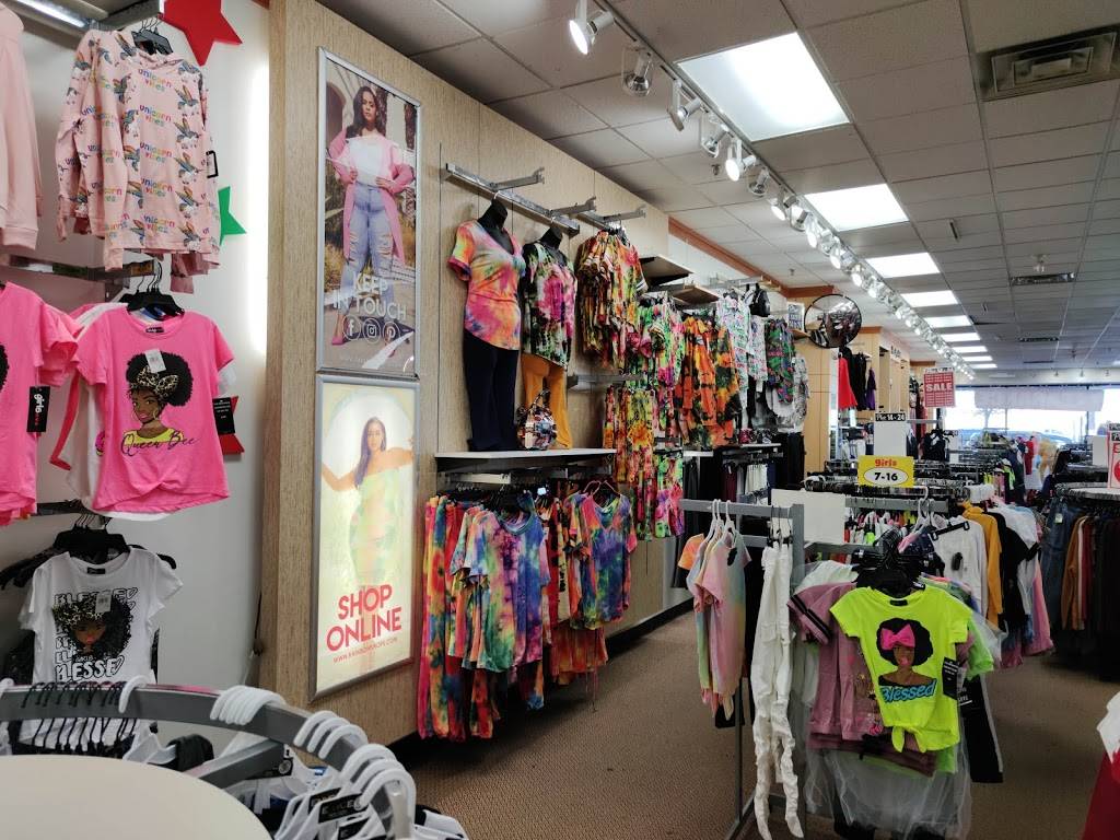 Rainbow Shops | 140 Thruway Plaza Dr, Cheektowaga, NY 14225, USA | Phone: (716) 892-4874