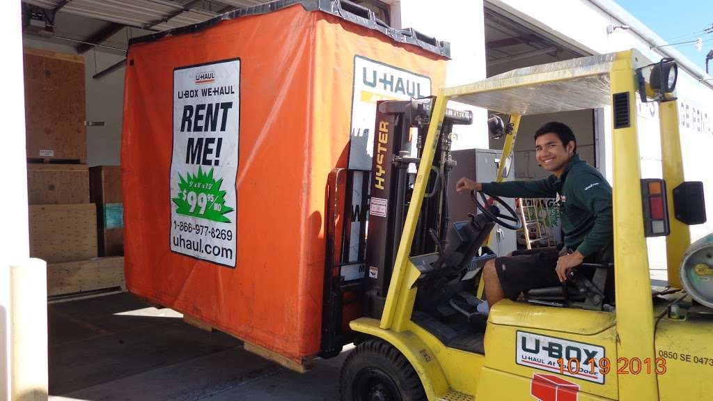 U-Haul Moving & Storage at Valley Blvd | 17959 Valley Blvd, City of Industry, CA 91744, USA | Phone: (626) 935-0226
