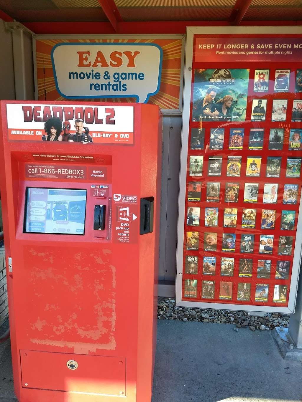 Redbox | 10225 N Oak Trafficway, Kansas City, MO 64155 | Phone: (866) 733-2693