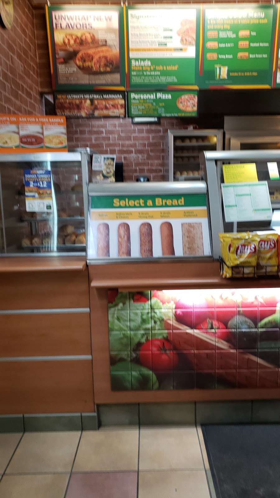 Subway | 9509 W Grand Ave. Suite 104, Franklin Park, IL 60131, USA | Phone: (847) 288-0950