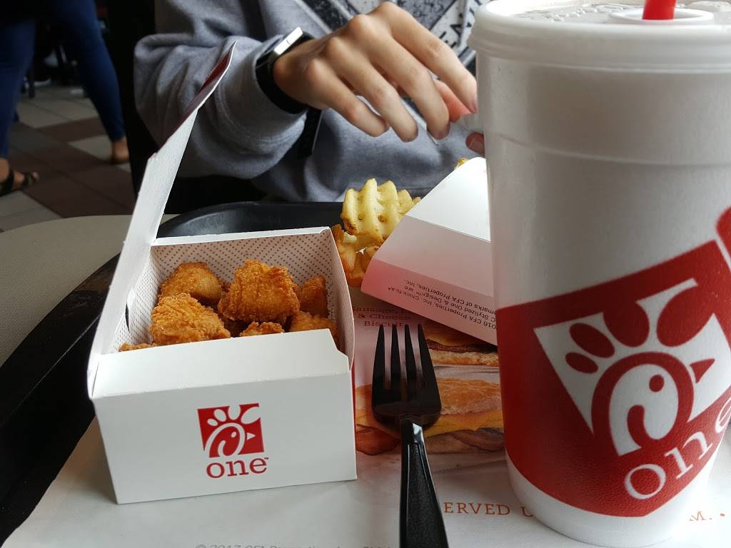 Chick-fil-A | 5240 E Southport Rd, Indianapolis, IN 46237, USA | Phone: (317) 780-7477