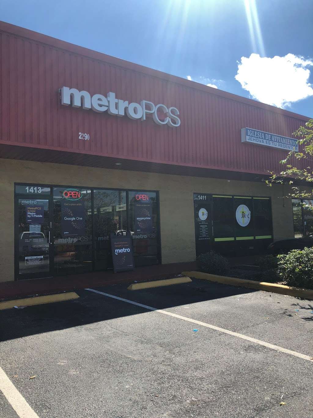 Metro by T-Mobile | 1413 Simpson Rd, Kissimmee, FL 34744 | Phone: (407) 483-4856