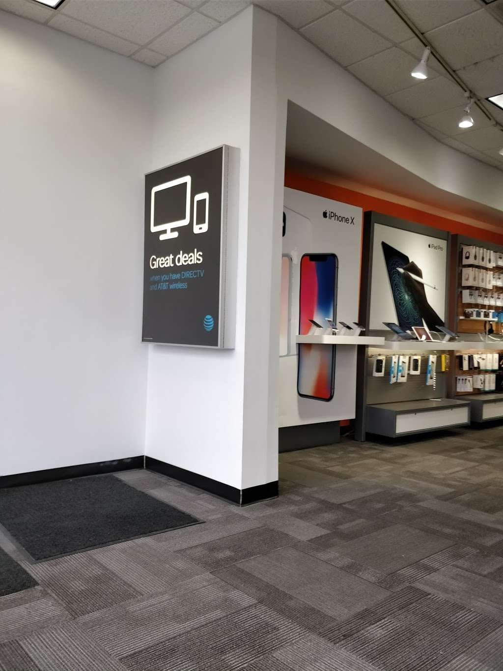 AT&T Store | 320 Route 10 West, East Hanover, NJ 07936 | Phone: (973) 884-2222