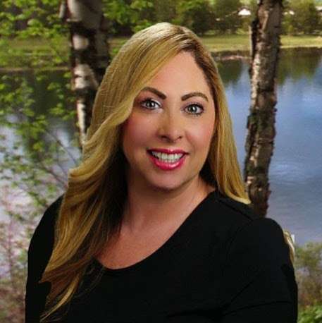 Christine Prestininzi Real Estate Agent Boynton Beach FL | 9969 , Watermill Cir #A, Boynton Beach, FL 33437, USA | Phone: (561) 600-5648