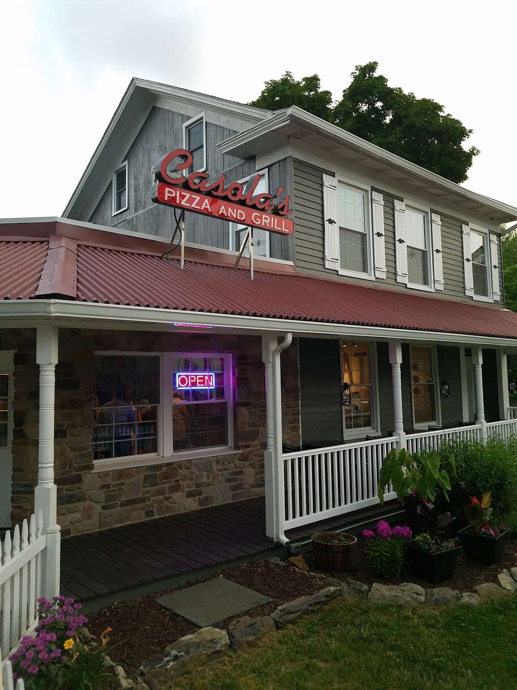 Casolas Pizza & Grill | 39 Church St, Bloomsbury, NJ 08804 | Phone: (908) 479-4001