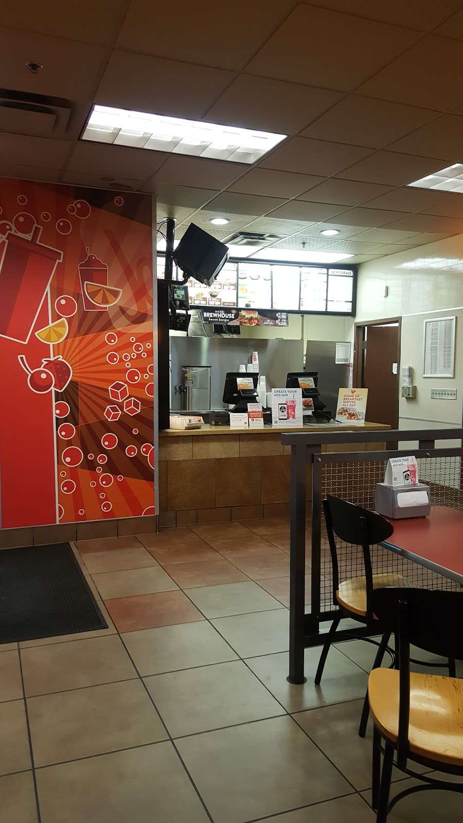 Jack in the Box | 26015 Newport Rd, Menifee, CA 92584, USA | Phone: (951) 672-0095