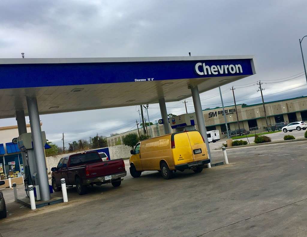 Chevron | 7702 Eastex Fwy, Houston, TX 77093, USA | Phone: (713) 844-9617