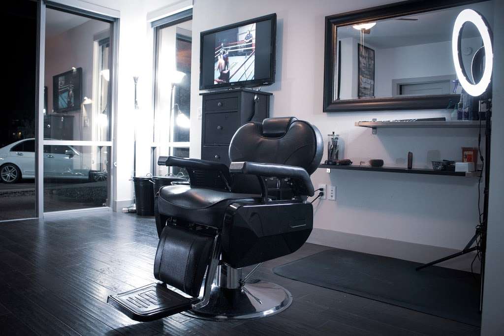 The Barber | 4690 S Lakeshore Dr, Tempe, AZ 85282, USA | Phone: (480) 389-4249