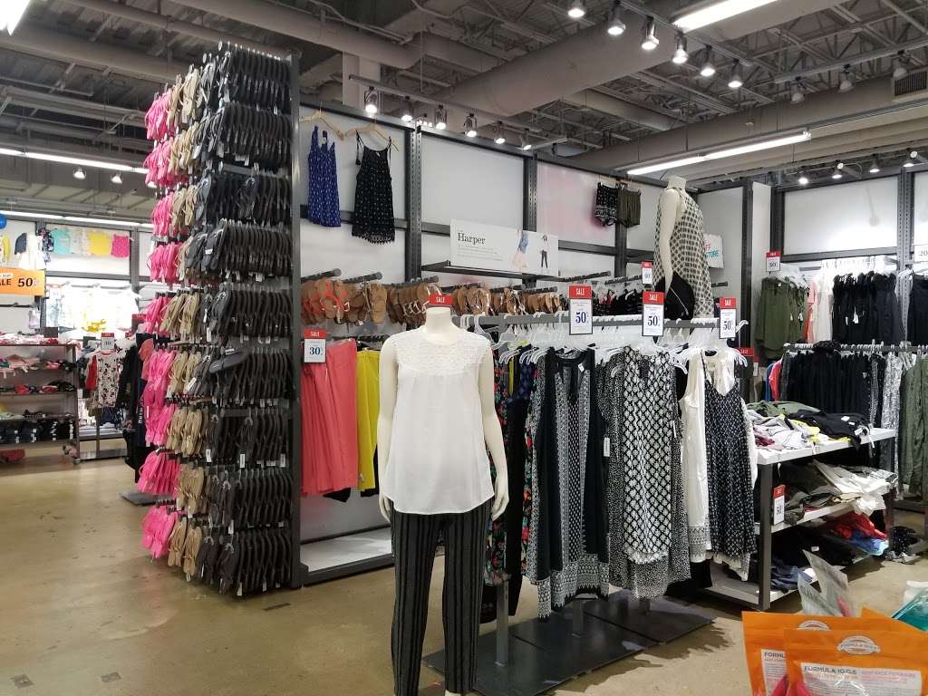Old Navy | 3333 W Touhy Ave, Lincolnwood, IL 60712, USA | Phone: (847) 677-1793