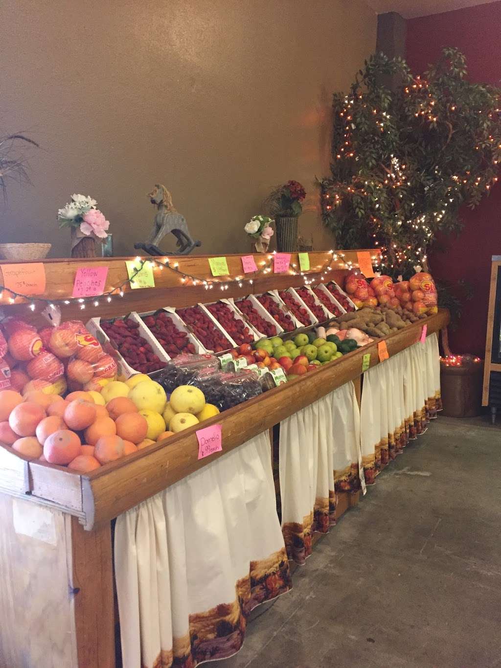 Winchester Farms Country Market | 27400 Winchester Rd, Winchester, CA 92596, USA | Phone: (951) 926-0550