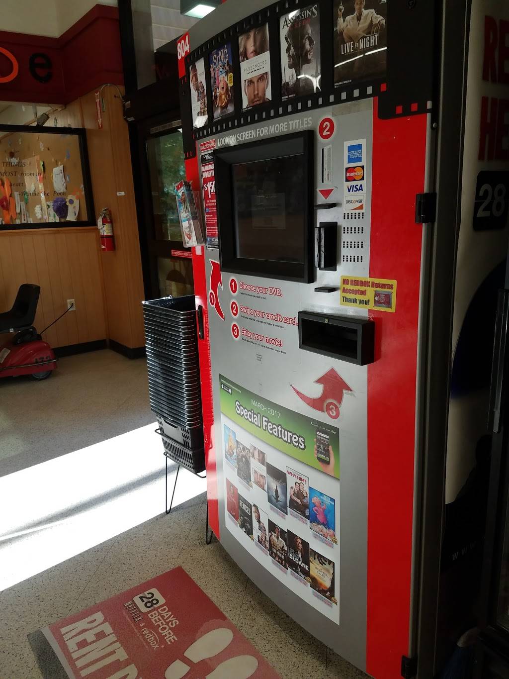 DVDXpress Kiosk @ Bashas Supermarket | 99 S Higley Rd, Gilbert, AZ 85296, USA | Phone: (480) 926-5220