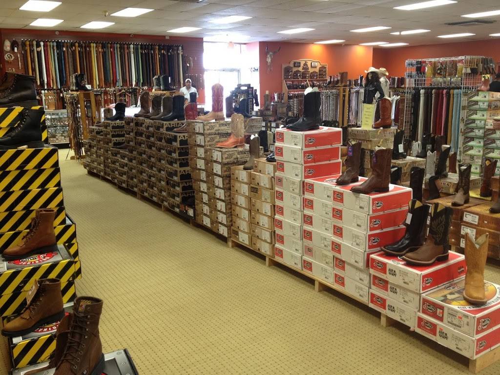 El Rodeo Western Wear | 1753 Alexandria Dr, Lexington, KY 40504, USA | Phone: (859) 276-3591