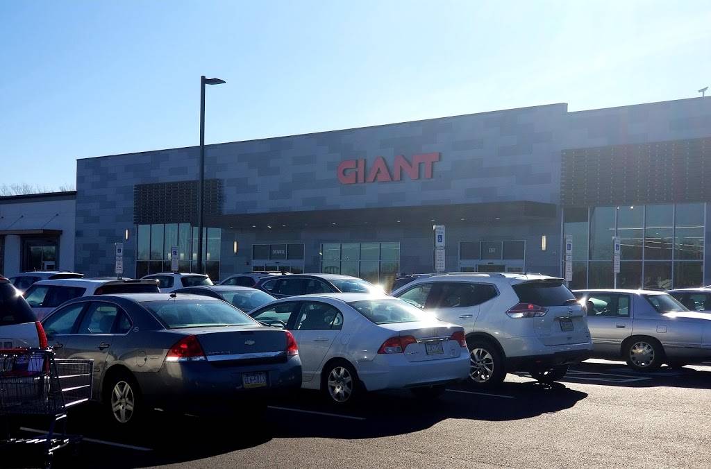 GIANT Food Stores | 2180 West Chester Pike, Broomall, PA 19008, USA | Phone: (610) 355-7717