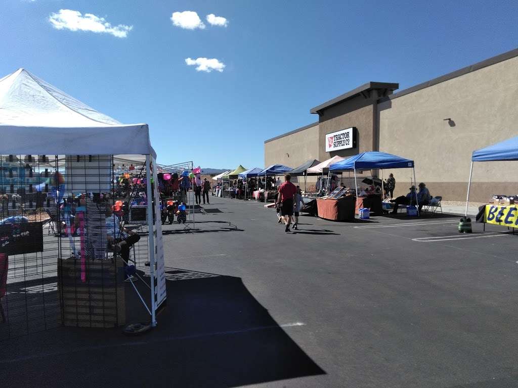 Tractor Supply Farmers Market | 306460105, Hesperia, CA 92344, USA | Phone: (760) 563-2099