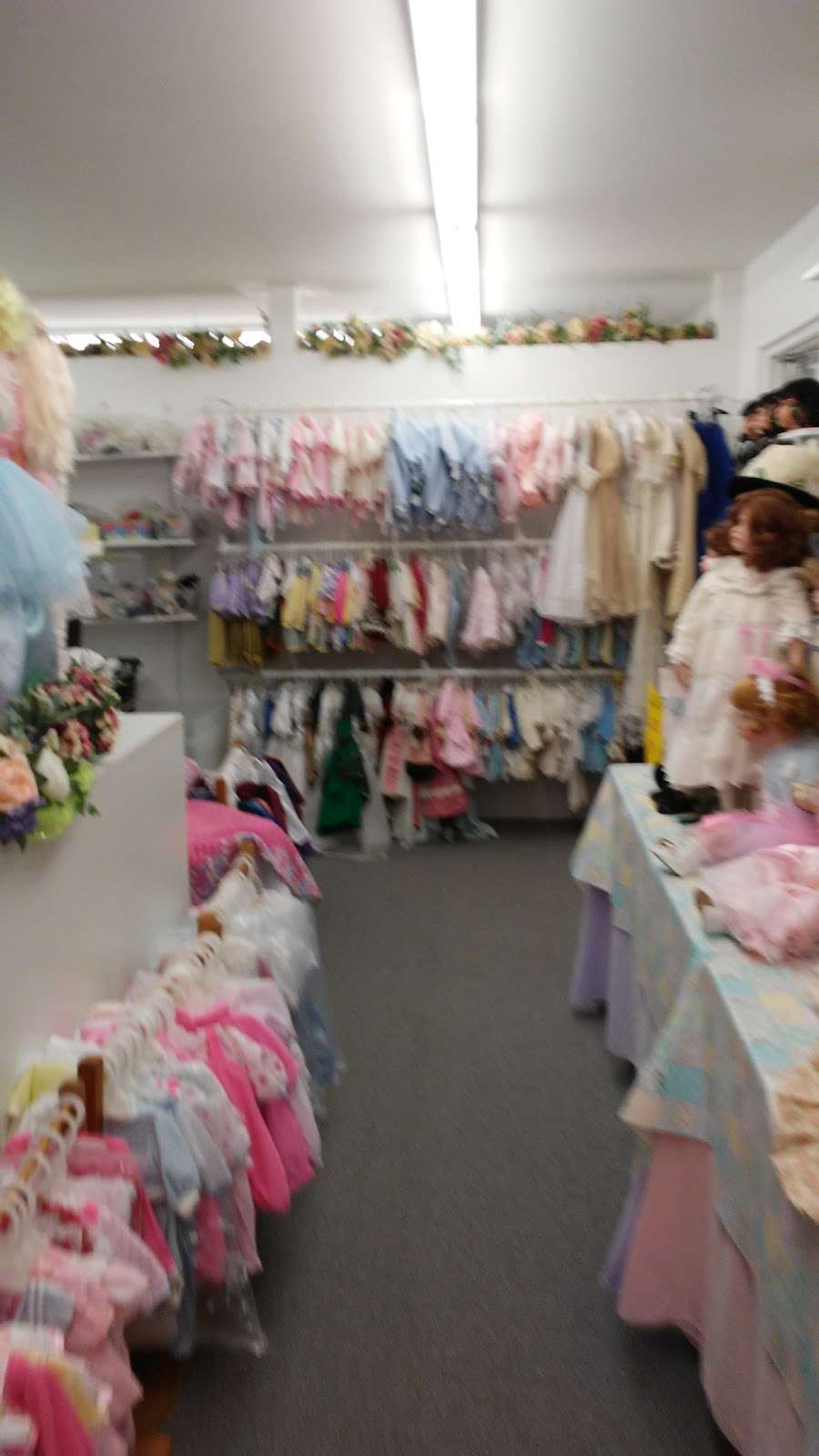 Doll Outlet | 2682 Lincoln Hwy E, Ronks, PA 17572, USA | Phone: (717) 687-8118