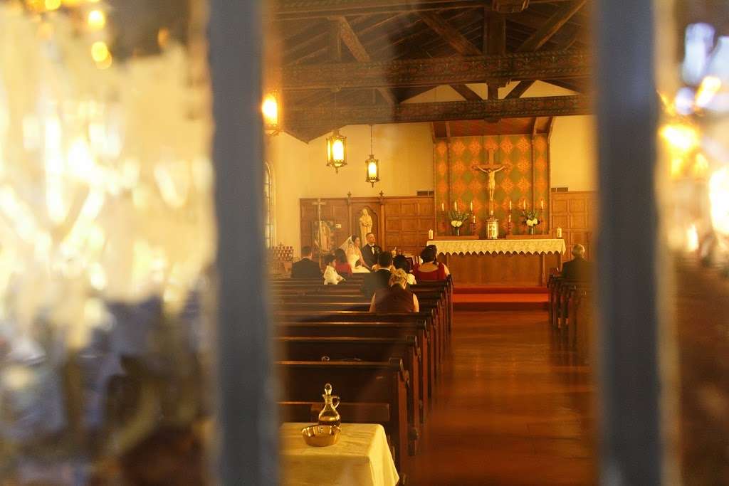 Holy Family Roman Catholic Mission | 1241 Niebaum Ln, Napa, CA 94558, USA | Phone: (707) 944-2461