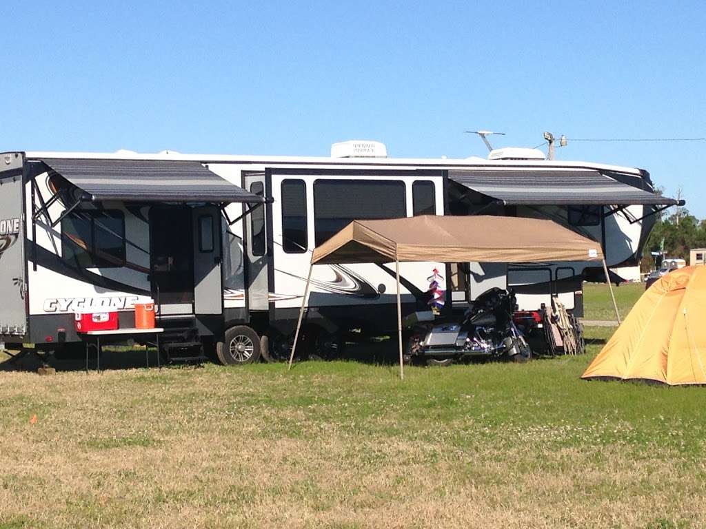 Fastlane Campground | 3150 E New York Ave, DeLand, FL 32724, USA | Phone: (386) 801-1810