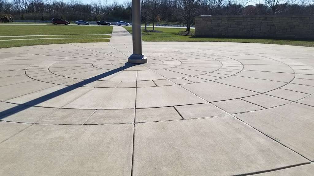 Abraham Lincoln National Cemetery | 20953 W Hoff Rd, Elwood, IL 60421, USA | Phone: (815) 423-9958