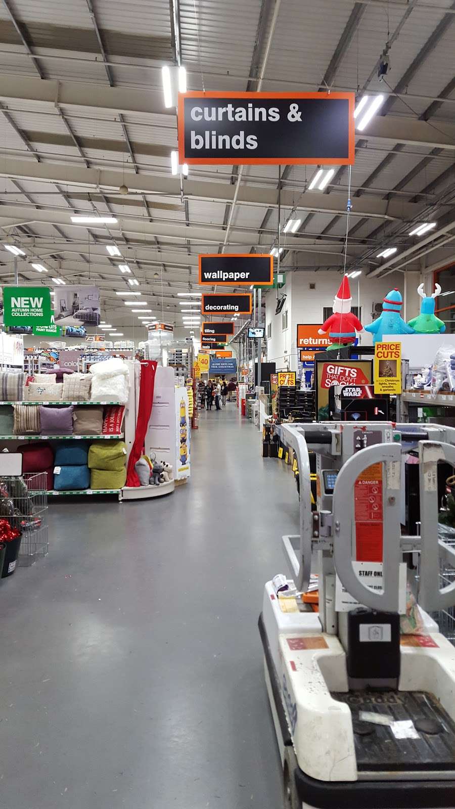 B&Q Belvedere | Station Road off Lower Road Belvedere LONDON, Belvedere DA17 6DF, UK | Phone: 020 8311 5010