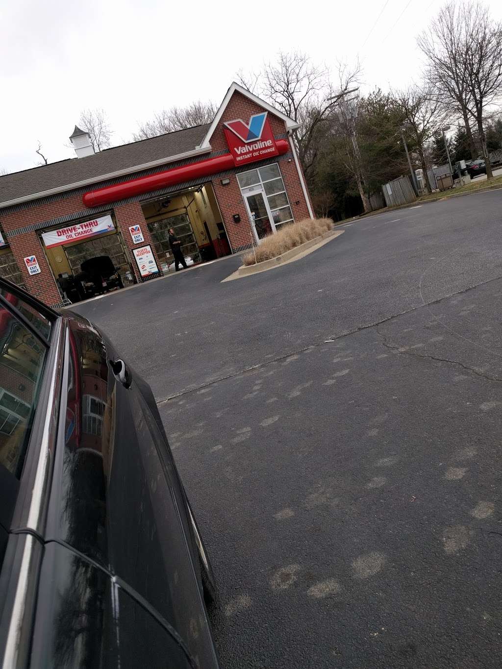 Valvoline Instant Oil Change | 4215 Montgomery Rd, Ellicott City, MD 21043, USA | Phone: (410) 313-8824
