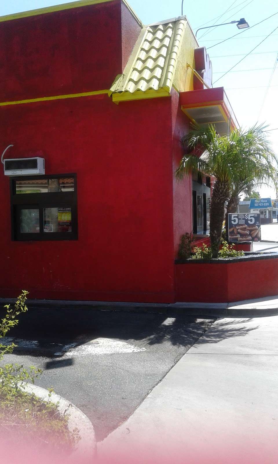 Wienerschnitzel | 4901 Cherry Ave, Long Beach, CA 90807 | Phone: (562) 423-9601