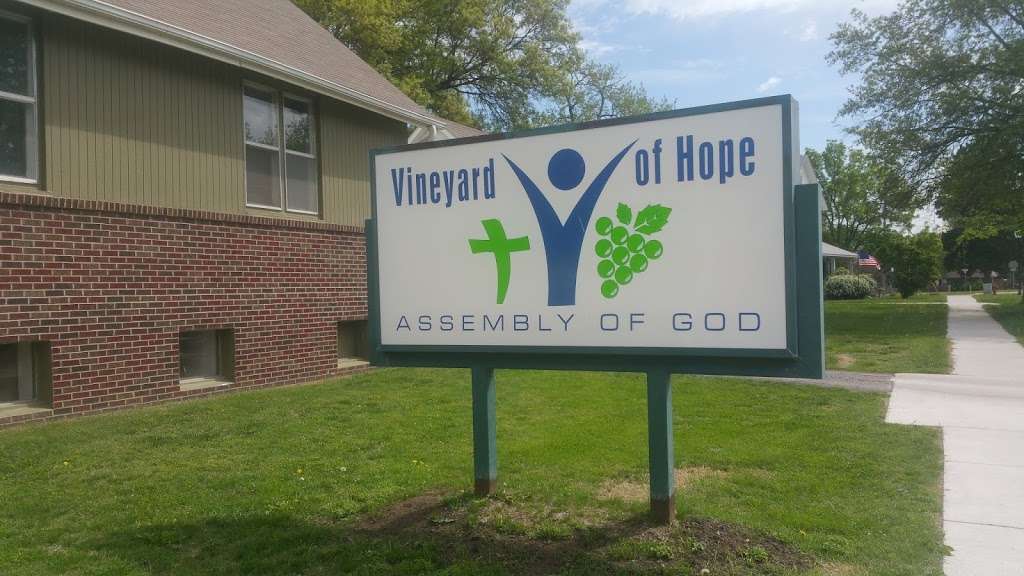 Vineyard of Hope | 112 Main St, Osawatomie, KS 66064, USA | Phone: (913) 755-4500