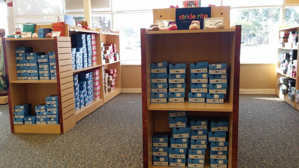 Peltz Shoes | 328 Brandon Town Center Dr, Brandon, FL 33511, USA | Phone: (813) 571-0777