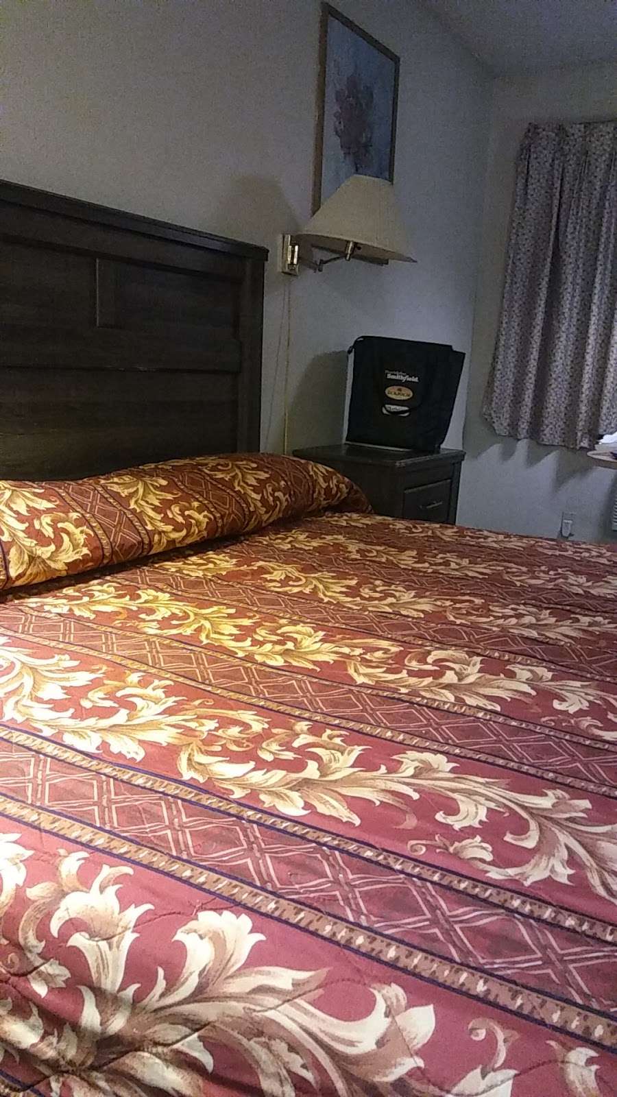 Valley Inn | 13010 Valley Blvd, La Puente, CA 91746, USA | Phone: (626) 369-4909