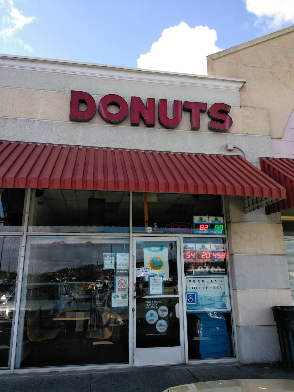 Mira Vista Donut & Deli | 12221 San Pablo Ave, Richmond, CA 94805, USA | Phone: (510) 234-8300